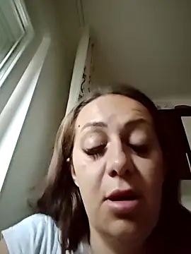 Snapshot of AvaLloyd chatting on September 28, 2025, 4:41 am AvaLloyd online show from September 28, 2025, 4:41 am