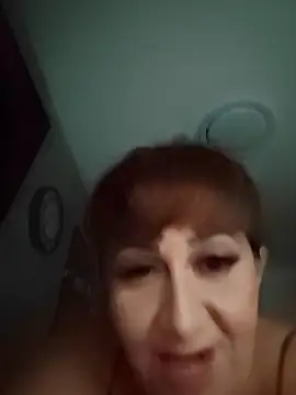 Snapshot of AvaLloyd chatting on October 25, 2025, 3:01 pm AvaLloyd online show from October 25, 2025, 3:01 pm