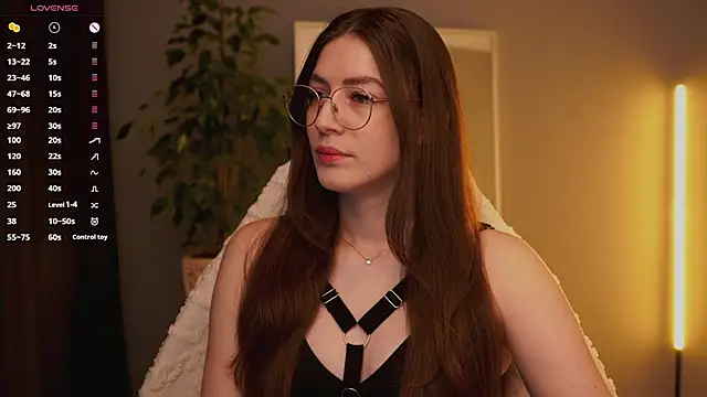 Ester Hill online show from November 24, 2025, 1:27 am