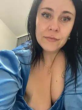 CuteNata online show from February 4, 2025, 4:50 pm