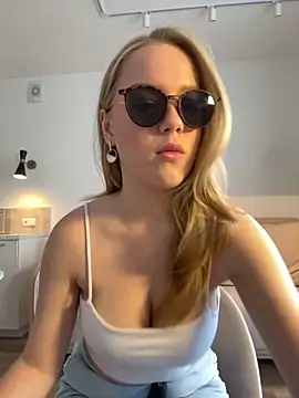 Little Forest ELF online show from November 21, 2025, 9:30 am