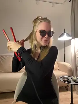 Snapshot of Little_Forest_ELF chatting on October 15, 2025, 1:08 pm Little Forest ELF online show from October 15, 2025, 1:08 pm