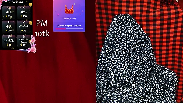 ElliMoor online show from November 13, 2025, 8:29 am