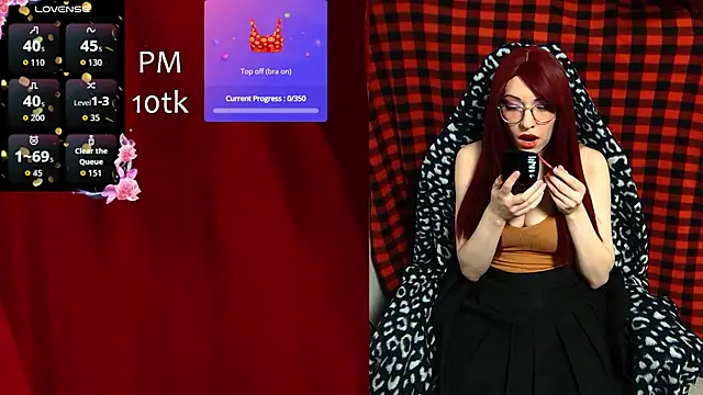 ElliMoor online show from October 30, 2025, 9:18 am