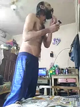 BadBoySmoker7070 online show from May 14, 2026, 5:48 am