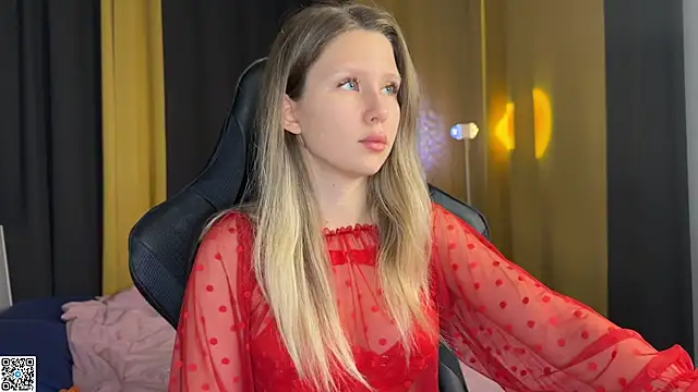 Snapshot of Ameliia_castro chatting on October 22, 2025, 4:45 am Ameliia castro online show from October 22, 2025, 4:45 am