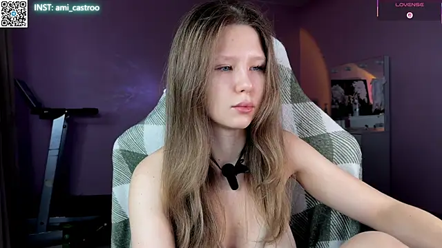 Snapshot of Ameliia_castro chatting on November 30, 2025, 5:41 am Ameliia castro online show from November 30, 2025, 5:41 am