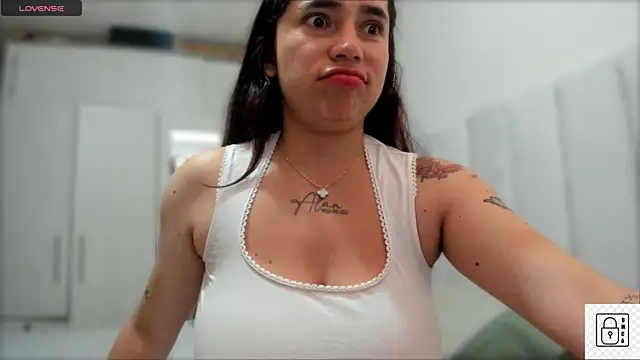 Snapshot of _Susiee_ chatting on October 21, 2025, 1:32 pm  Susiee  online show from October 21, 2025, 1:32 pm