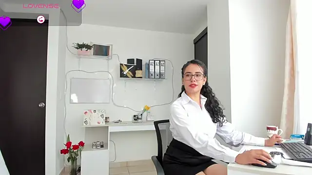 Snapshot of susana_monroy chatting on April 24, 2026, 7:16 pm susana monroy online show from April 24, 2026, 7:16 pm