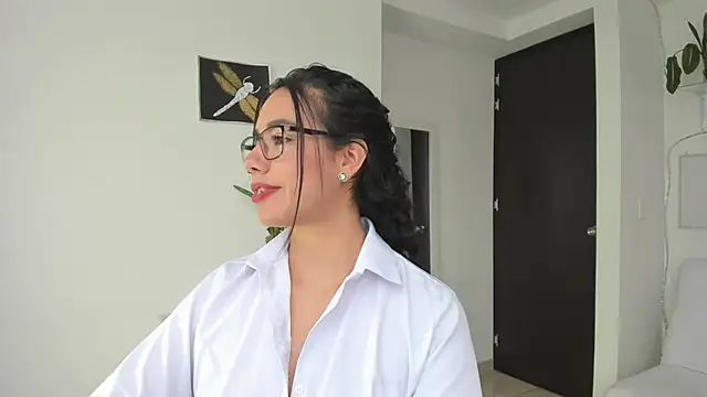 Snapshot of susana_monroy chatting on July 19, 2026, 7:43 pm susana monroy online show from July 19, 2026, 7:43 pm