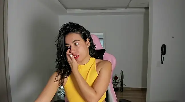 Snapshot of susana_monroy chatting on February 2, 2025, 8:19 pm susana monroy online show from February 2, 2025, 8:19 pm