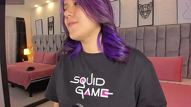 Snapshot of sweet--emily chatting on February 18, 2025, 7:21 am sweet--emily online show from February 18, 2025, 7:21 am