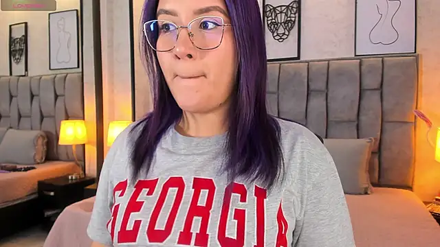 Snapshot of sweet--emily chatting on March 12, 2025, 3:46 am sweet--emily online show from March 12, 2025, 3:46 am