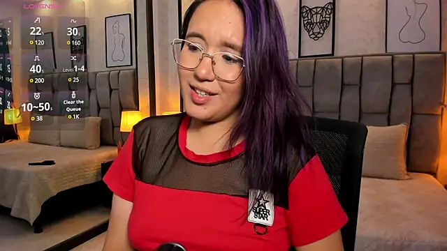 Snapshot of sweet--emily chatting on February 23, 2025, 7:22 am sweet--emily online show from February 23, 2025, 7:22 am