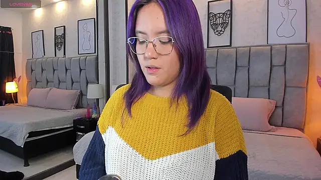 Snapshot of sweet--emily chatting on February 14, 2025, 8:31 am sweet--emily online show from February 14, 2025, 8:31 am