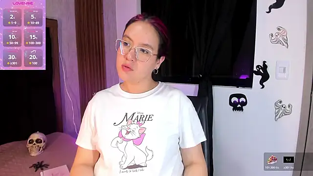 Snapshot of sweet--emily chatting on October 31, 2025, 3:47 am sweet--emily online show from October 31, 2025, 3:47 am