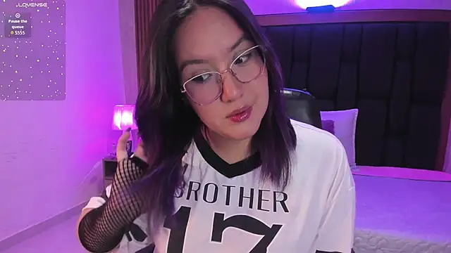 Snapshot of sweet--emily chatting on September 25, 2025, 4:40 am sweet--emily online show from September 25, 2025, 4:40 am