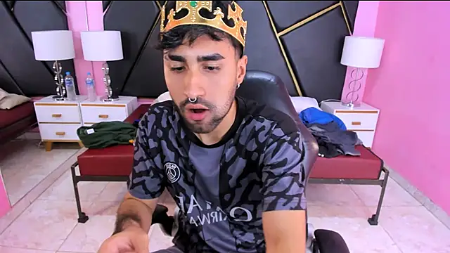 Snapshot of MilanZaire chatting on October 30, 2025, 1:48 am MilanZaire online show from October 30, 2025, 1:48 am