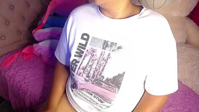 KittyHot20 online show from December 5, 2025, 9:19 am