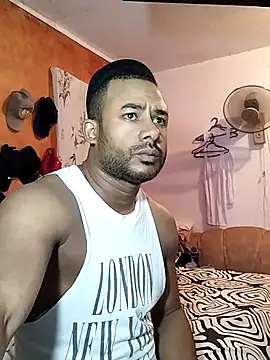 Snapshot of Negroricobaby chatting on February 27, 2025, 3:51 am Negroricobaby online show from February 27, 2025, 3:51 am