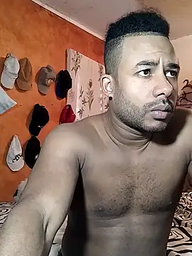 Snapshot of Negroricobaby chatting on February 20, 2025, 4:25 pm Negroricobaby online show from February 20, 2025, 4:25 pm