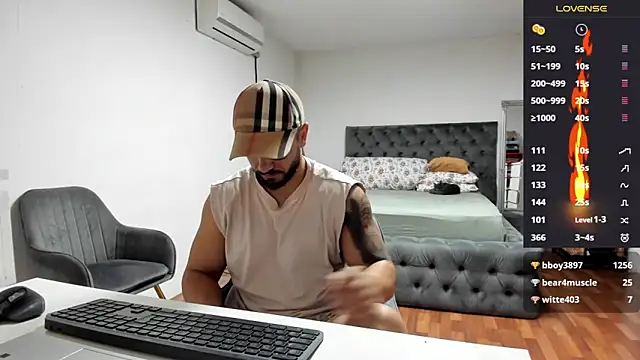 supermanboy94 online show from October 14, 2025, 5:41 am