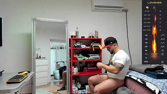 supermanboy94 online show from January 10, 2025, 8:18 am