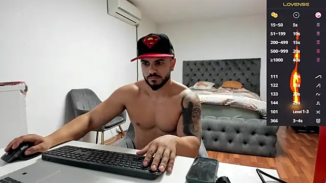 supermanboy94 online show from October 24, 2025, 5:39 am