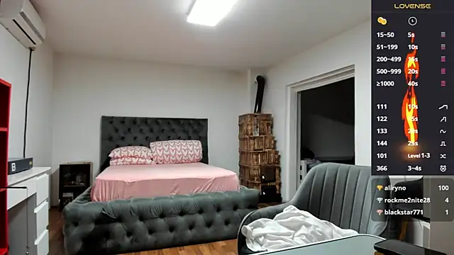 supermanboy94 online show from November 10, 2025, 6:40 am