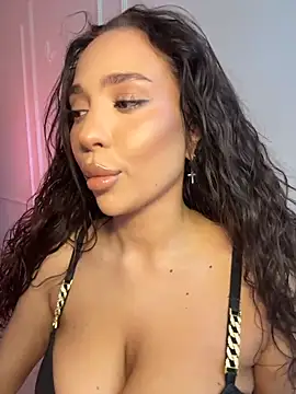 CardiSweetBaby online show from April 27, 2026, 10:57 am