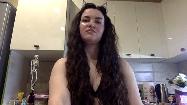 Snapshot of Karolina_llove chatting on October 11, 2025, 8:32 pm Karolina llove online show from October 11, 2025, 8:32 pm