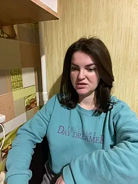 Karolina llove online show from February 8, 2025, 6:33 pm