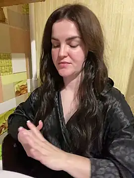 Karolina llove online show from December 20, 2024, 2:26 pm