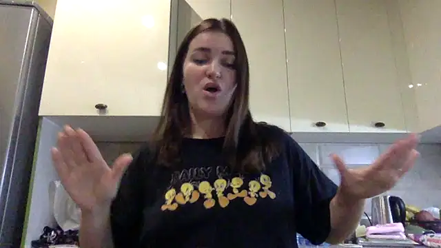 Snapshot of Karolina_llove chatting on September 28, 2025, 8:27 pm Karolina llove online show from September 28, 2025, 8:27 pm