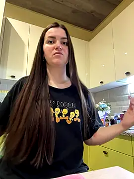 Snapshot of Karolina_llove chatting on October 27, 2025, 6:53 pm Karolina llove online show from October 27, 2025, 6:53 pm