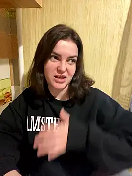 Karolina llove online show from December 2, 2024, 1:19 pm