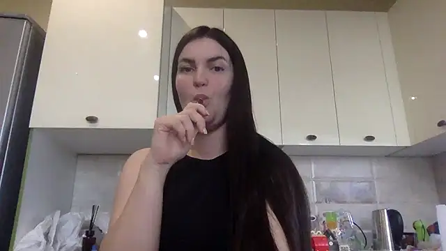 Snapshot of Karolina_llove chatting on October 3, 2025, 1:23 pm Karolina llove online show from October 3, 2025, 1:23 pm