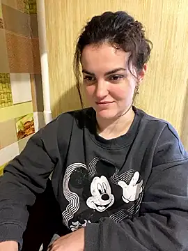 Karolina llove online show from December 6, 2024, 12:22 pm