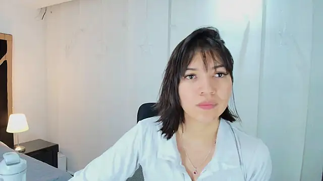 Snapshot of lina_bedoya_ chatting on October 4, 2025, 11:34 am lina bedoya online show from October 4, 2025, 11:34 am