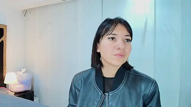 Snapshot of lina_bedoya_ chatting on October 2, 2025, 11:35 am lina bedoya online show from October 2, 2025, 11:35 am