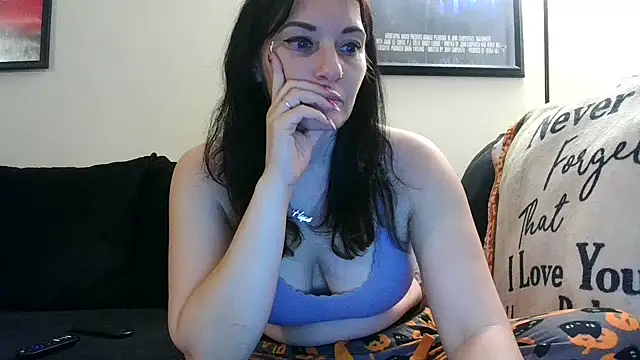 CrystalLakeXO online show from September 28, 2025, 6:53 am