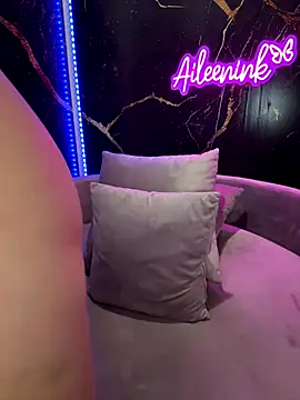 Snapshot of AileenInkOfficial chatting on September 26, 2025, 8:05 pm AileenInkOfficial online show from September 26, 2025, 8:05 pm