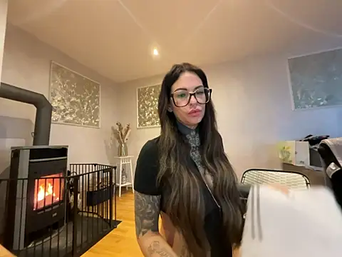 AileenInkOfficial online show from February 28, 2025, 7:05 am