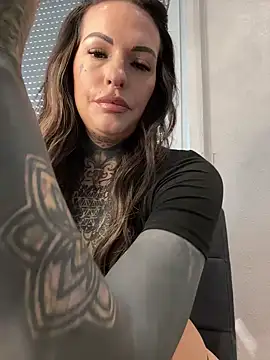AileenInkOfficial online show from February 27, 2025, 10:11 am