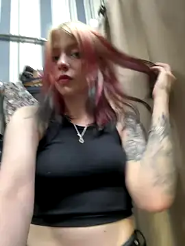 Snapshot of arielabradberry chatting on September 28, 2025, 5:09 pm arielabradberry online show from September 28, 2025, 5:09 pm