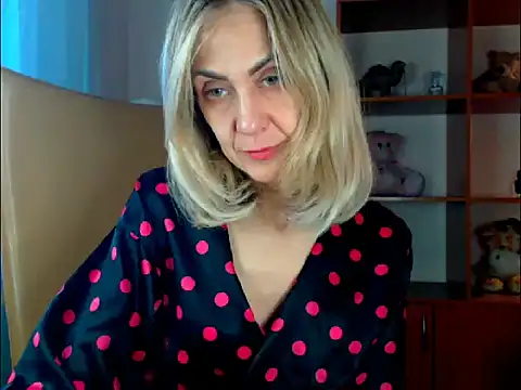 Snapshot of Tanya6547 chatting on October 20, 2025, 8:04 am Tanya6547 online show from October 20, 2025, 8:04 am