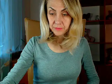 Snapshot of Tanya6547 chatting on October 26, 2025, 11:32 am Tanya6547 online show from October 26, 2025, 11:32 am