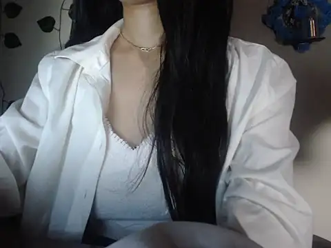 emma 06xh online show from June 3, 2026, 8:24 pm