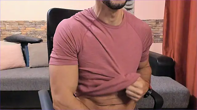 Snapshot of HotHunkTrainer chatting on September 23, 2025, 6:42 am HotHunkTrainer online show from September 23, 2025, 6:42 am