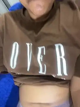 Snapshot of KEEP_010 chatting on March 3, 2026, 6:26 pm KEEP 010 online show from March 3, 2026, 6:26 pm